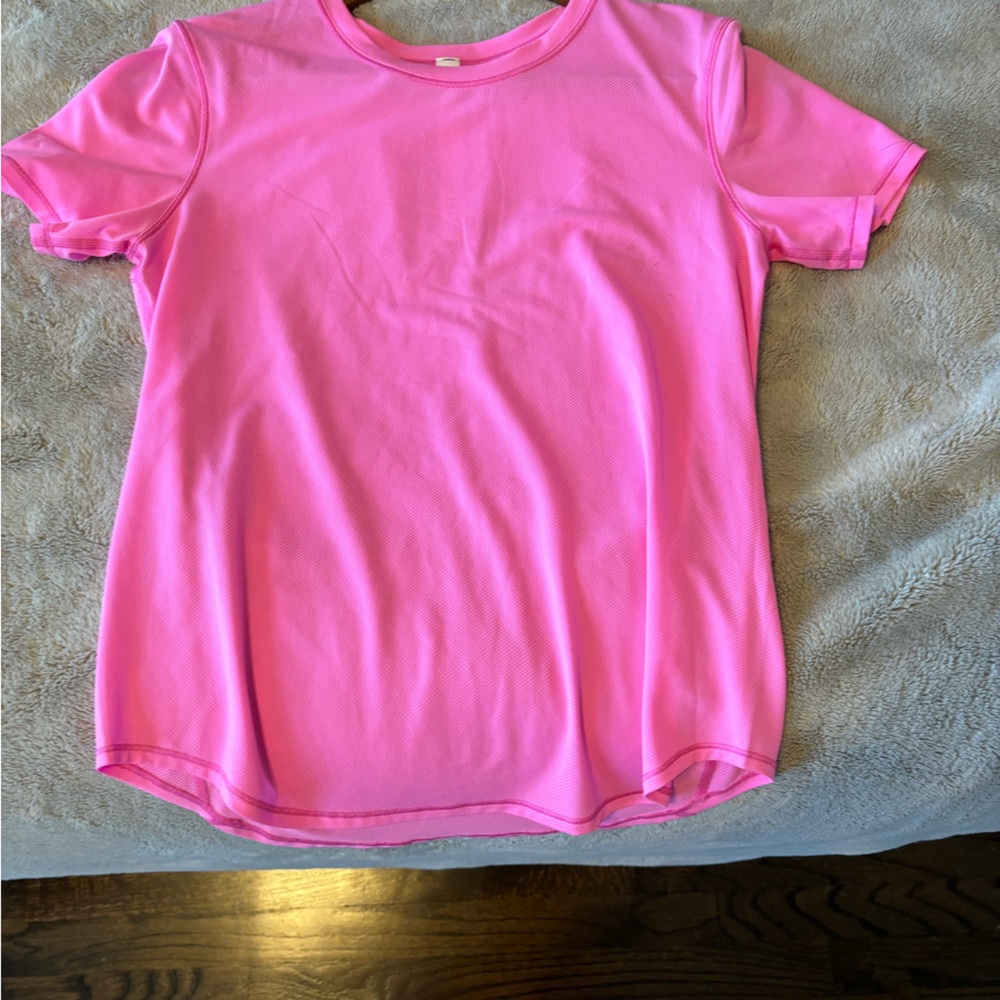 Lululemon Train to Be Short Sleeve Shirt